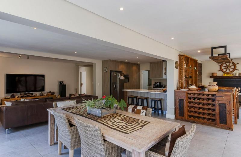 3 Bedroom Property for Sale in Heldervue Western Cape